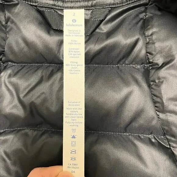 Lululemon Down For A Run Vest Black Goose Down Stretch Panels Sz 2 $148 retail - Picture 6 of 7